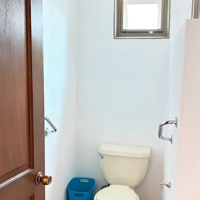 R – 1935 House for Rent in Mexiquito