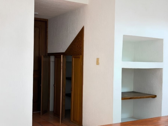 R – 1935 House for Rent in Mexiquito