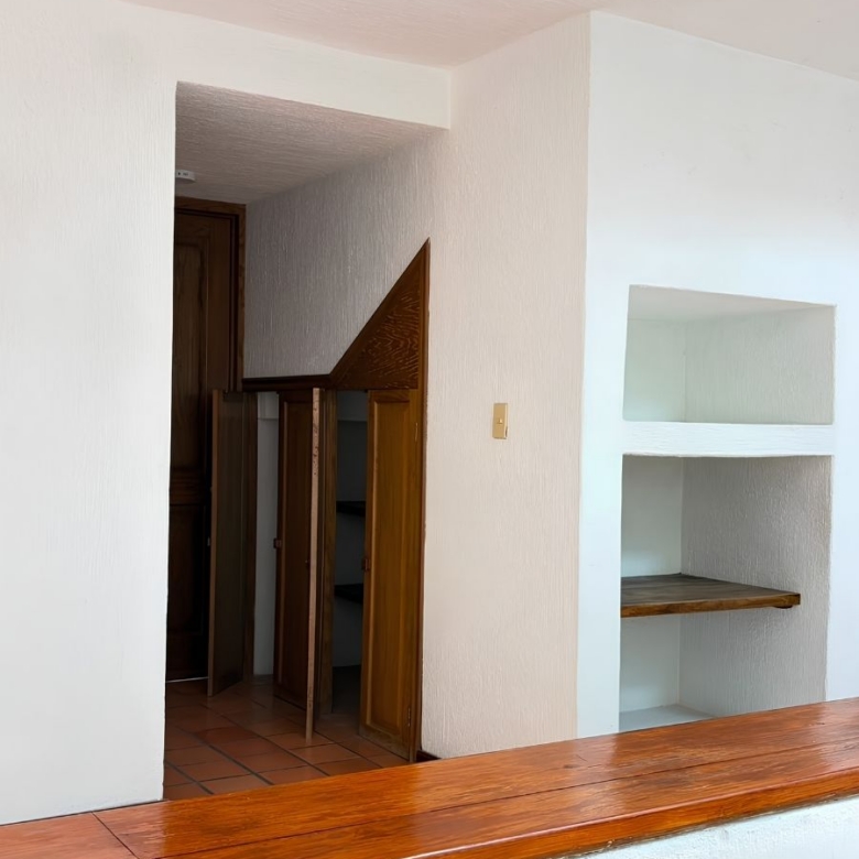 R – 1935 House for Rent in Mexiquito