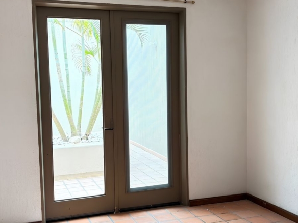 R – 1935 House for Rent in Mexiquito