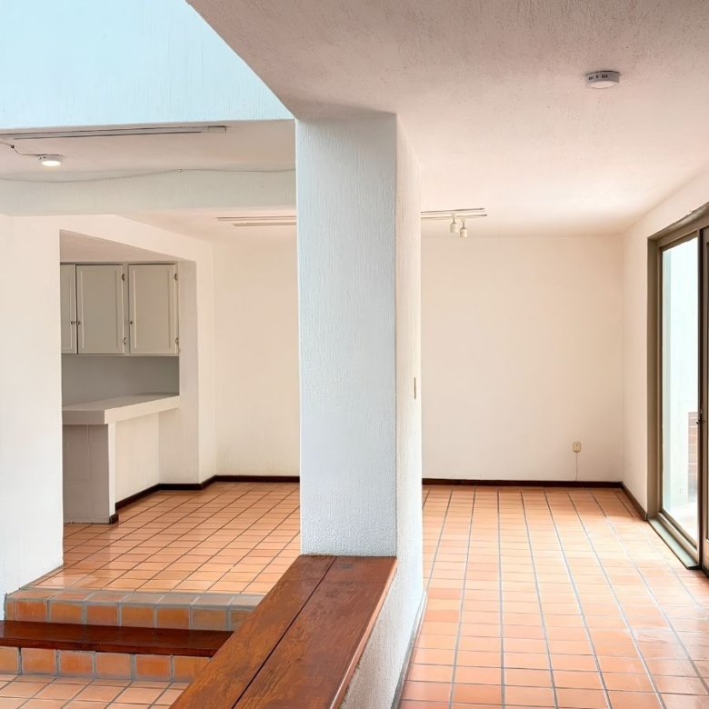 R – 1935 House for Rent in Mexiquito