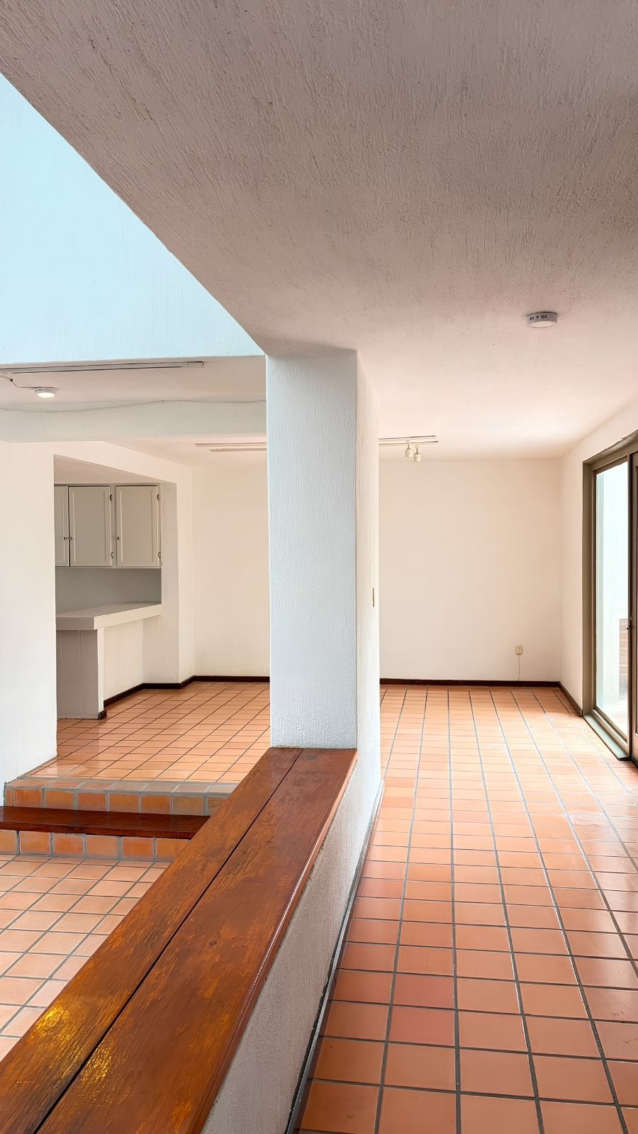 R – 1935 House for Rent in Mexiquito