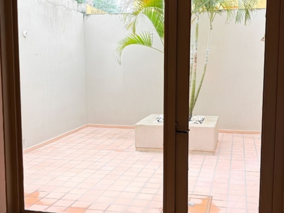 R – 1935 House for Rent in Mexiquito