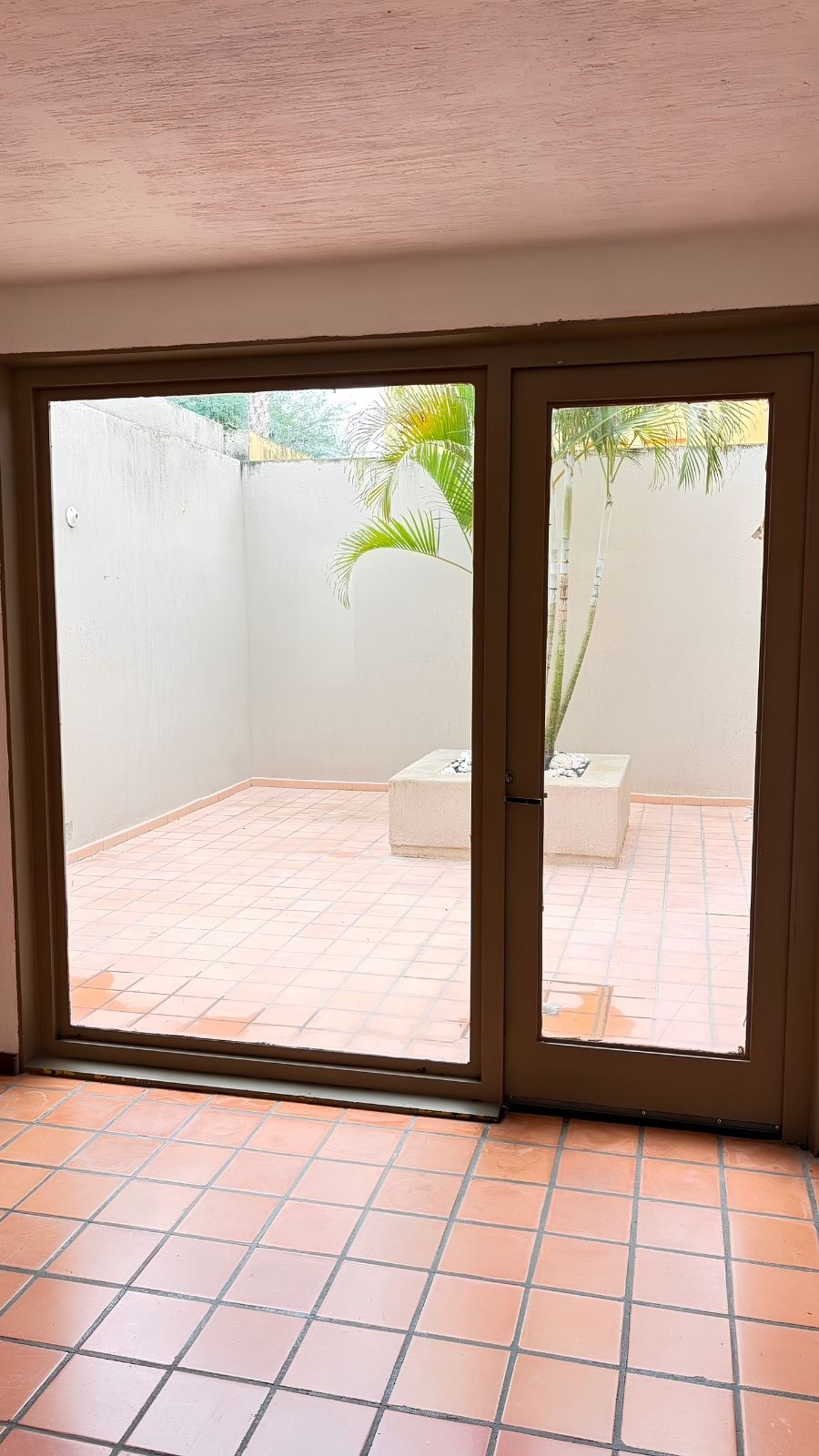 R – 1935 House for Rent in Mexiquito