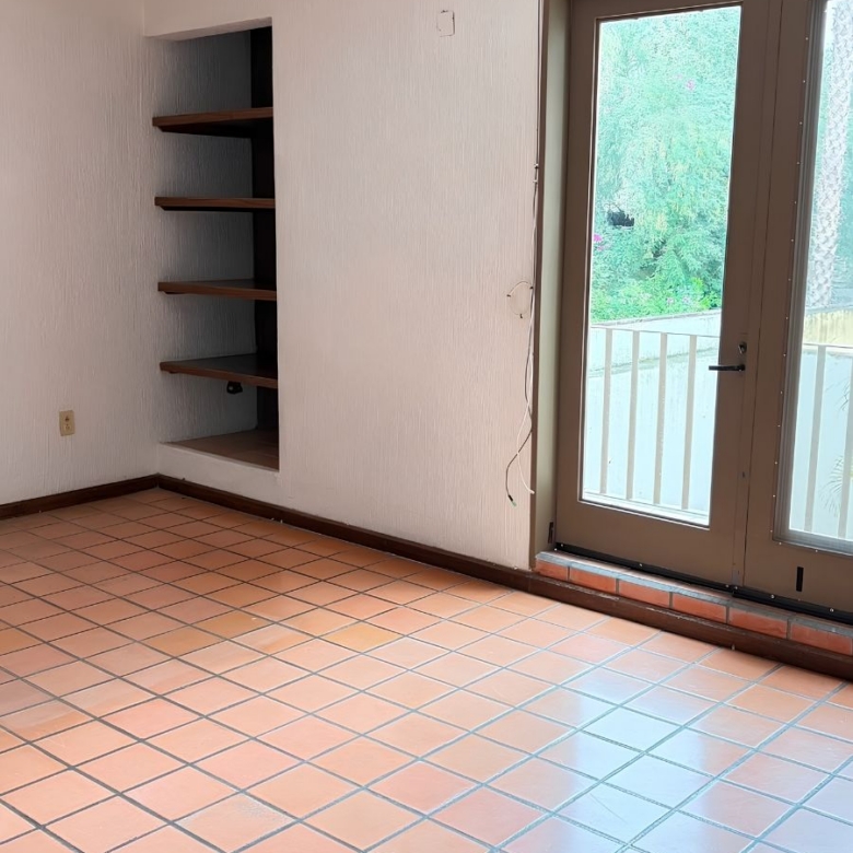 R – 1935 House for Rent in Mexiquito