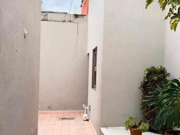 R – 1935 House for Rent in Mexiquito