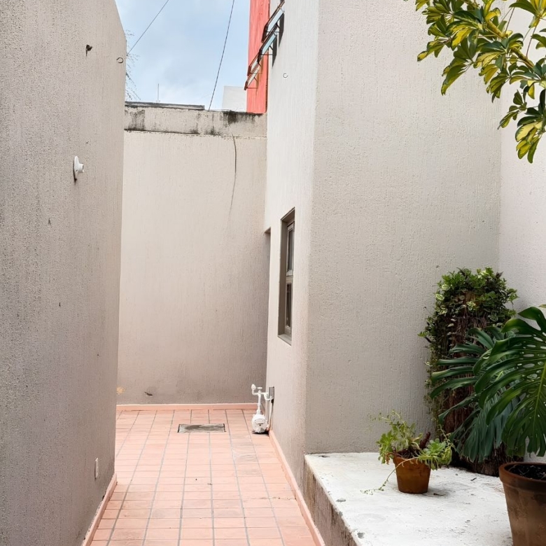 R – 1935 House for Rent in Mexiquito