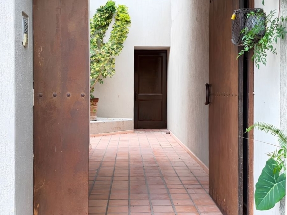 R – 1935 House for Rent in Mexiquito