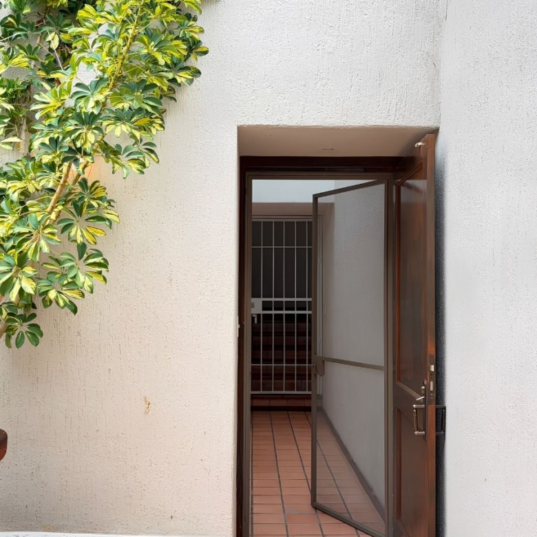 R – 1935 House for Rent in Mexiquito