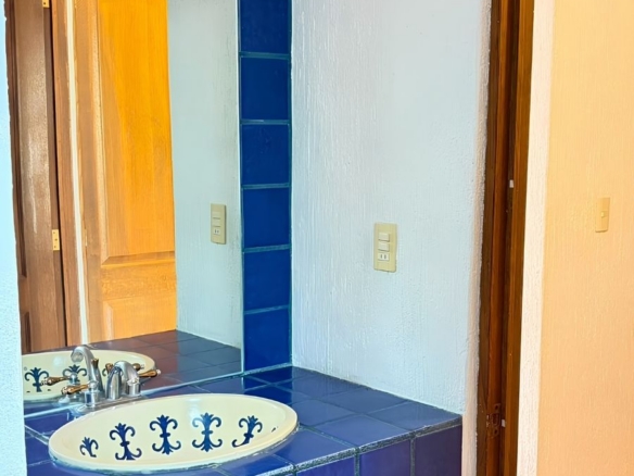 R – 1935 House for Rent in Mexiquito