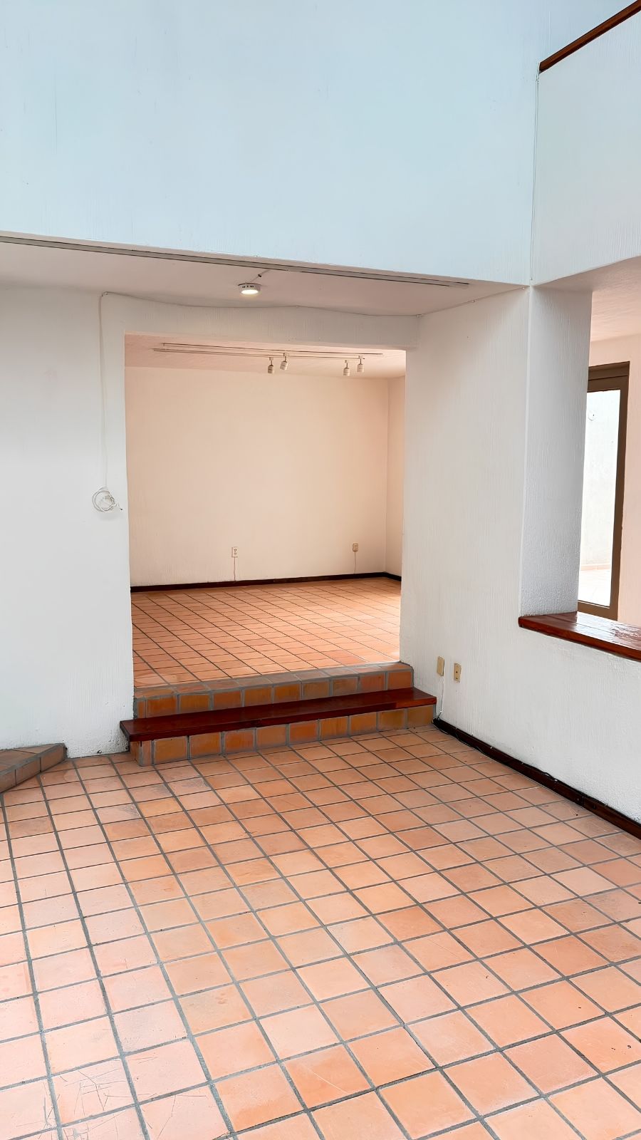 R – 1935 House for Rent in Mexiquito